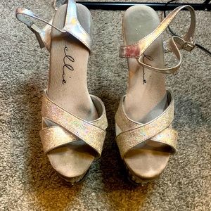 Ellie heels lot ..